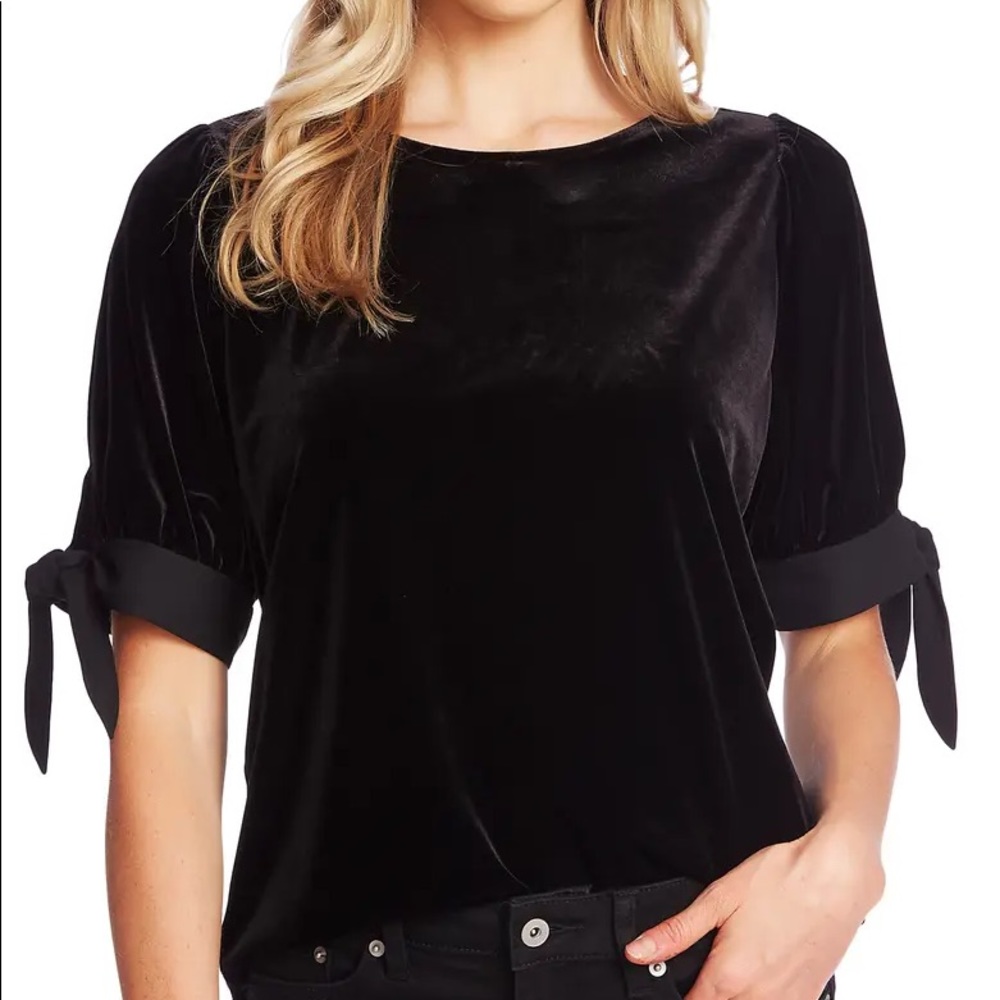 CECE ✨NWT✨ Velvet Blouse with Ties